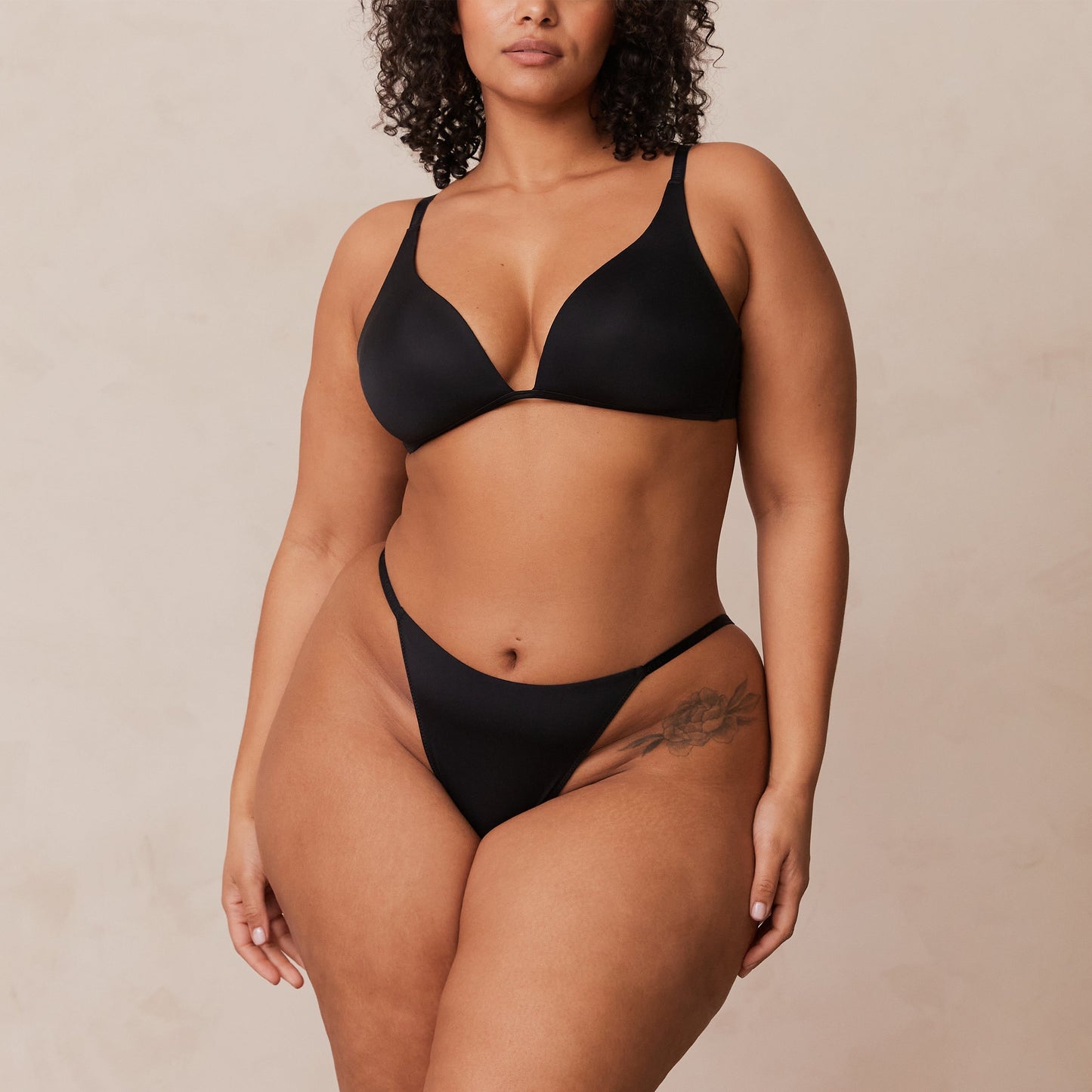 Light Non-wire Plunge T-shirt Bra  - Black