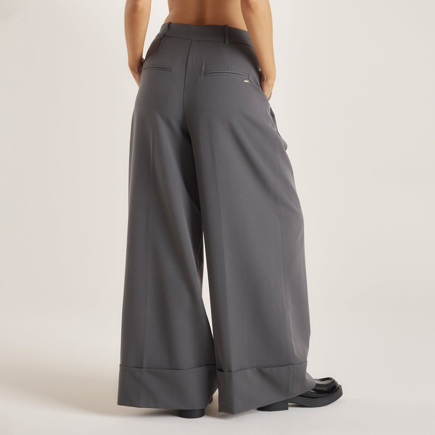 Tailored Turn-Up Pants - Charcoal