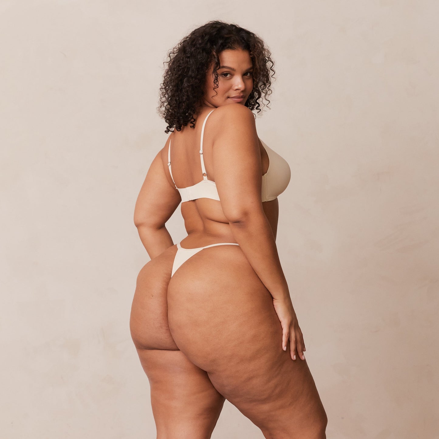 Light Non-wire Plunge T-shirt Bra  - Latte