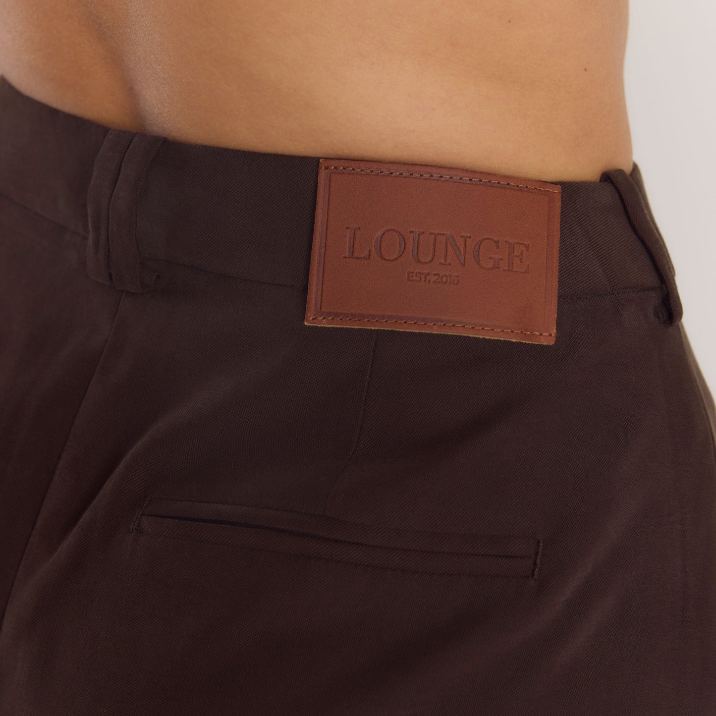High-Waisted Tailored Shorts - Chocolate