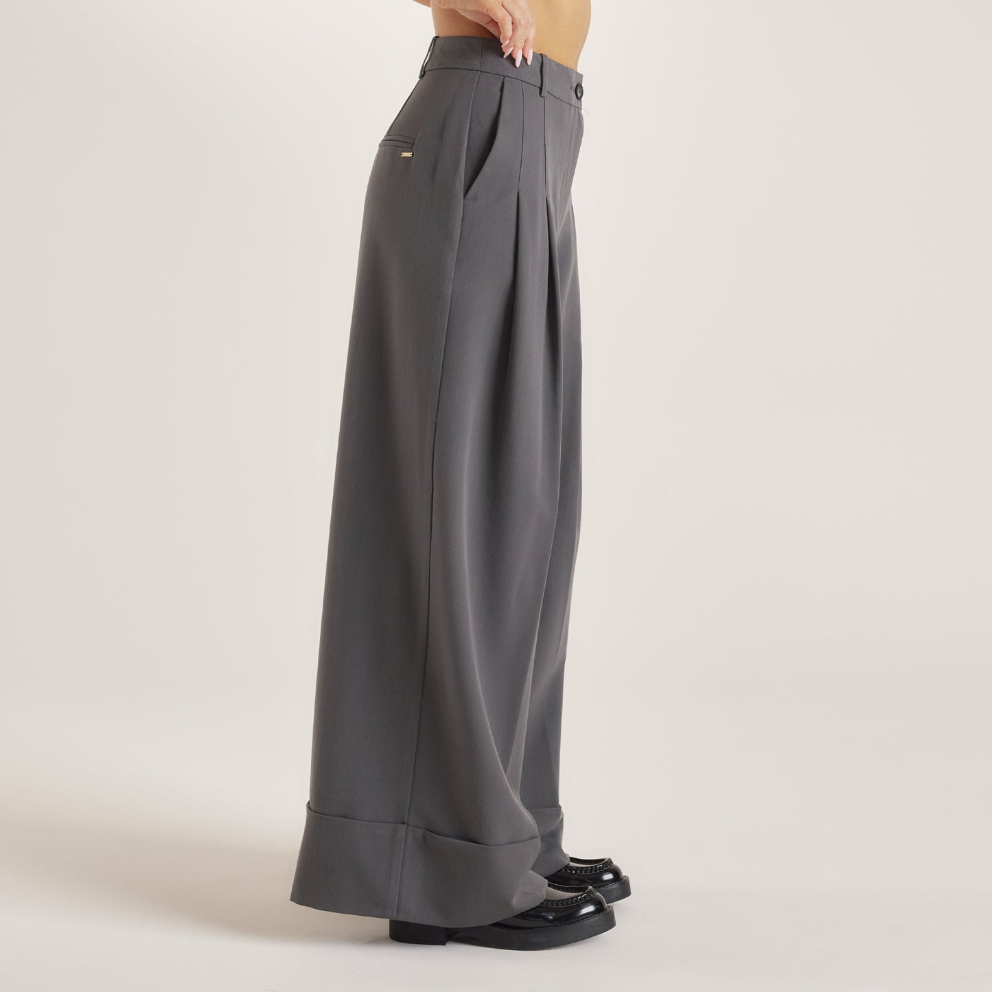 Tailored Turn-Up Pants - Charcoal