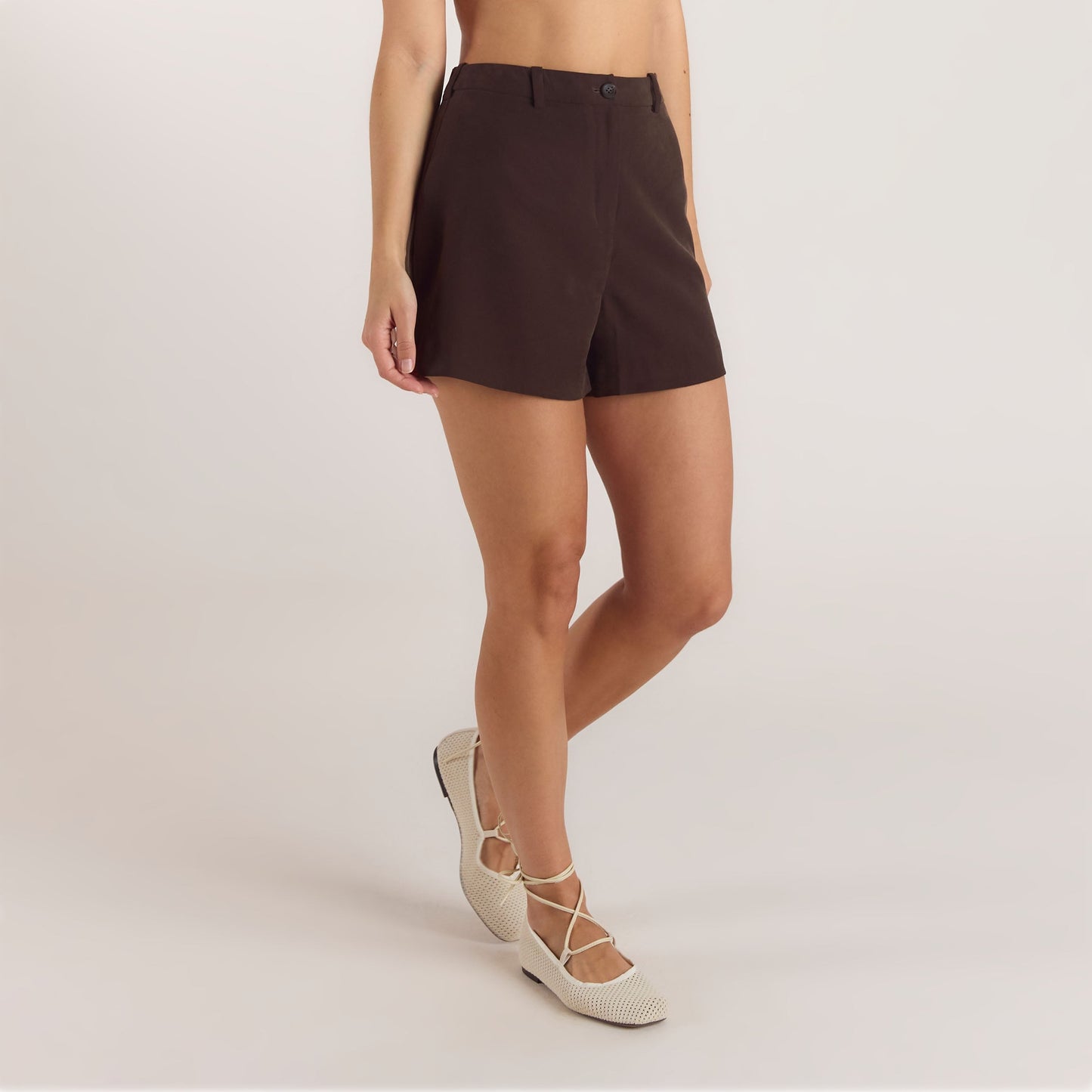 High-Waisted Tailored Shorts - Chocolate